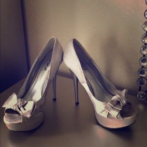 ❗️FINAL SLAE❗️ PRELOVED peep toe stiletto heel